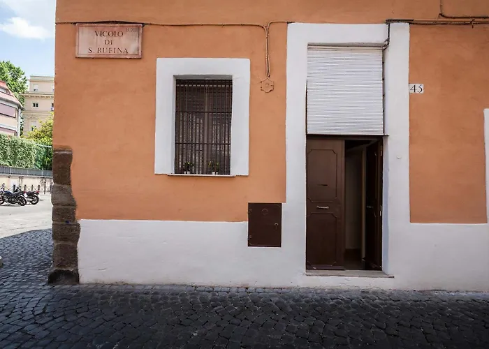 Апартаменты Boccanera A Trastevere *